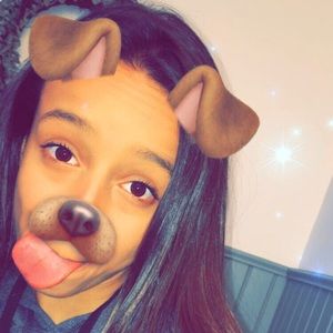 Meet your Posher, Olivia